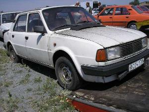 c101_skoda_120_int_jpg