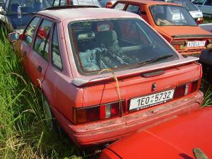 c_192_ford_escort_1e0_5732_cez_jpg