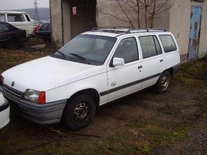 c_219_opel_kadett_asyn81_b_jpg