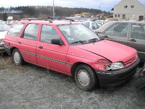 c_55_ford_escort_cervena_jpg