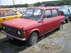 x174_i_fiat_128_cervena_tm_jpg