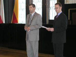 476353_Laureáty 39. ročníku mezinárodní rozhlasové soutěže mladých hudebníků Concertino Praga přijal v Brožíkově síni Staroměstské radnice radní pro oblast školství Jan Štrof /1
