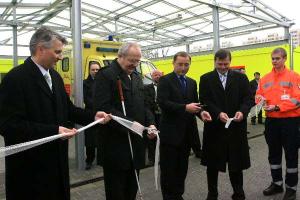 3.4.08-ZZS- Nám. Blažek, rad. Pešák, starosta P 11 Mlejnský, řed. ZZS Schwarz.jpg