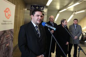934797_2011-02-11 - Stanice metra Háje má od dnešního dne bezbariérový přístup